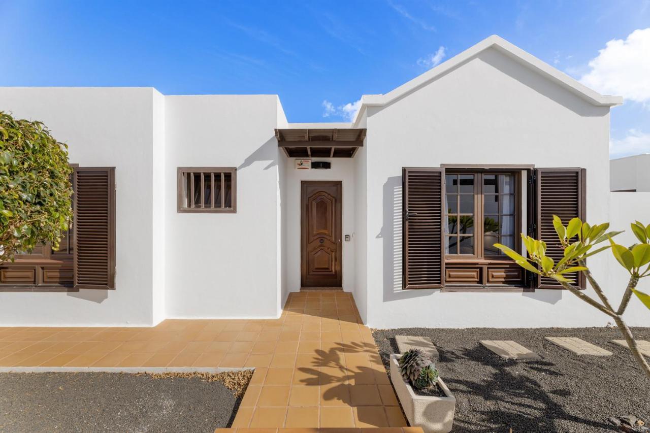Villa 5 - Vipvipvillas Тиас Экстерьер фото